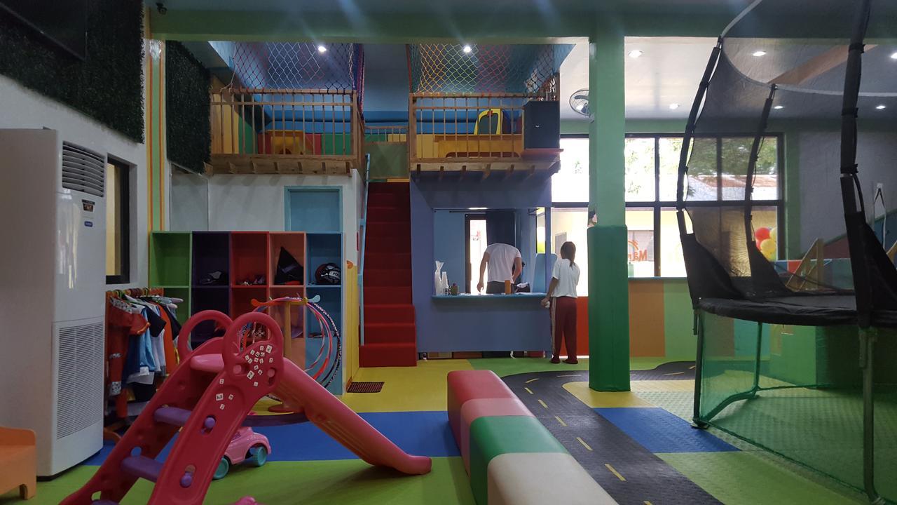 Mj'S Residences Garden Hotel And Kids Indoor Playhouse Моалбоал Екстериор снимка